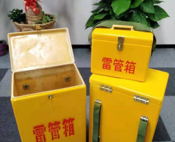 维西玻璃钢雷管箱有哪些特点