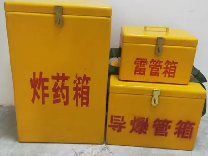 维西玻璃钢雷管箱的适用范围