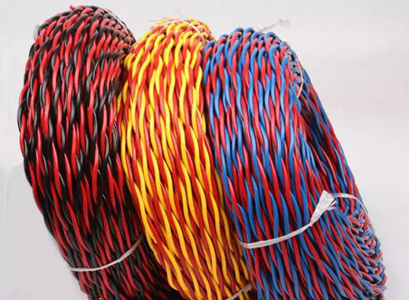 维西安全警示:放炮线与爆破母线使用的注意事项