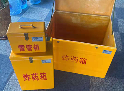 维西玻璃雷管箱生产标准全解析：安全、性能与合规的基石